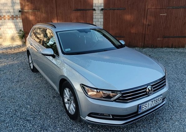 Volkswagen Passat cena 57600 przebieg: 312675, rok produkcji 2015 z Inowrocław małe 211